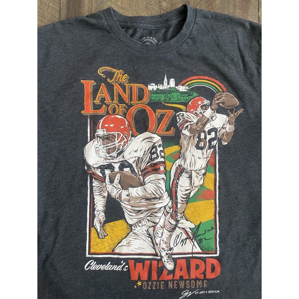 Cleveland Browns Ozzie Newsome Land Wizard of OZ T-Shirt (Med) Gray Football NFL